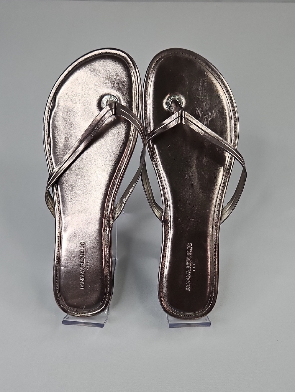 Banana Republic Metallic Bronze Thong Sandals Size 9